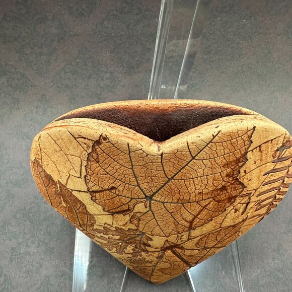 VTG Malabar Pottery Heart-Shaped Wall Pocket Vase - Picture 4 of 13